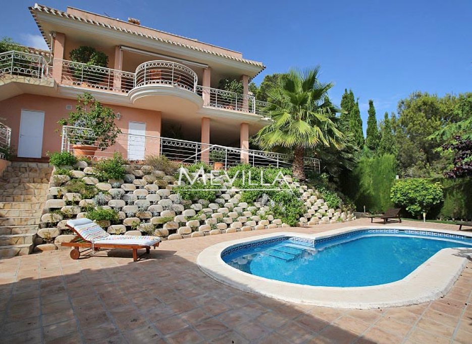 8 BEDROOM VILLA IN CAMPOAMOR