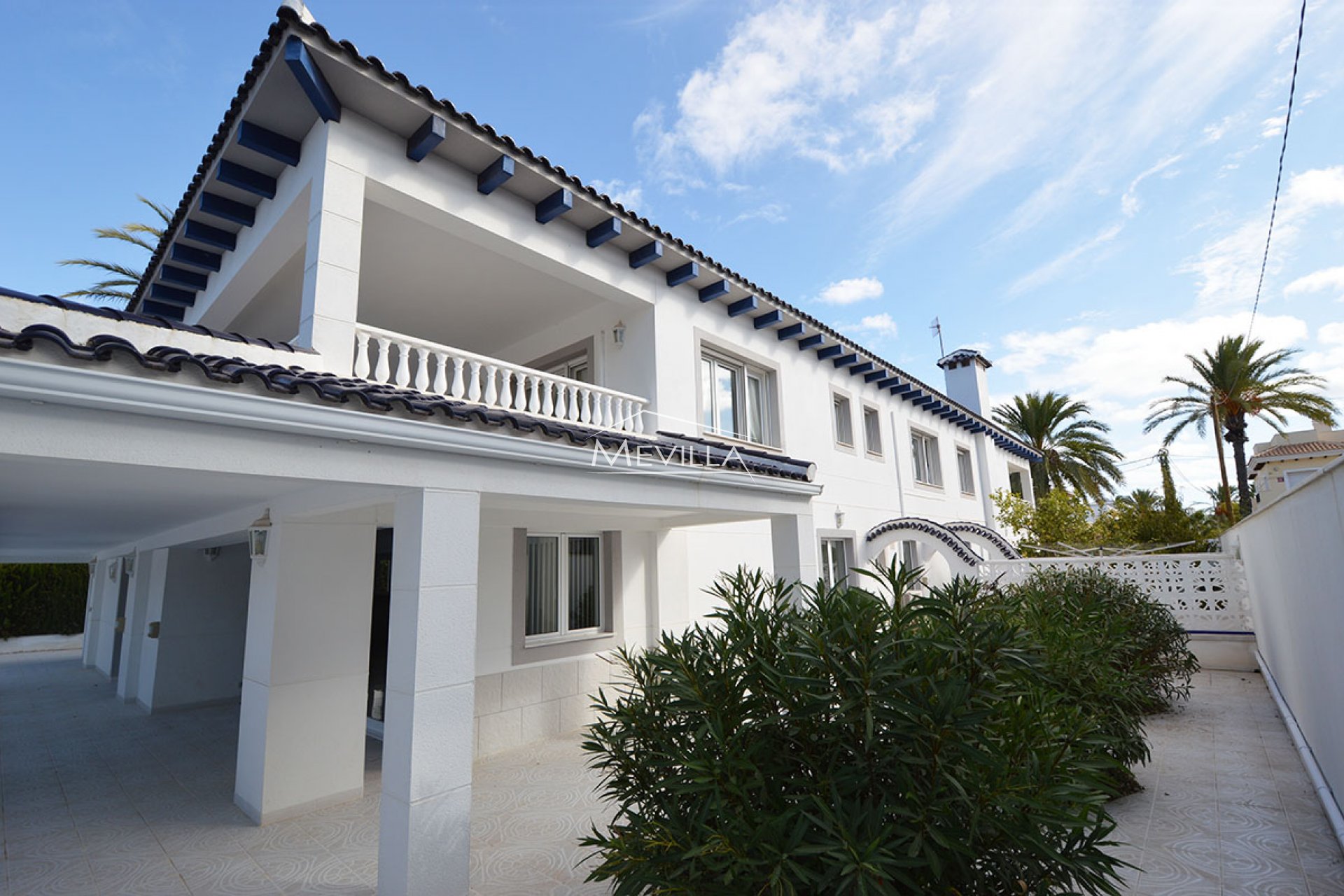 A big villa in Cabo Roig 