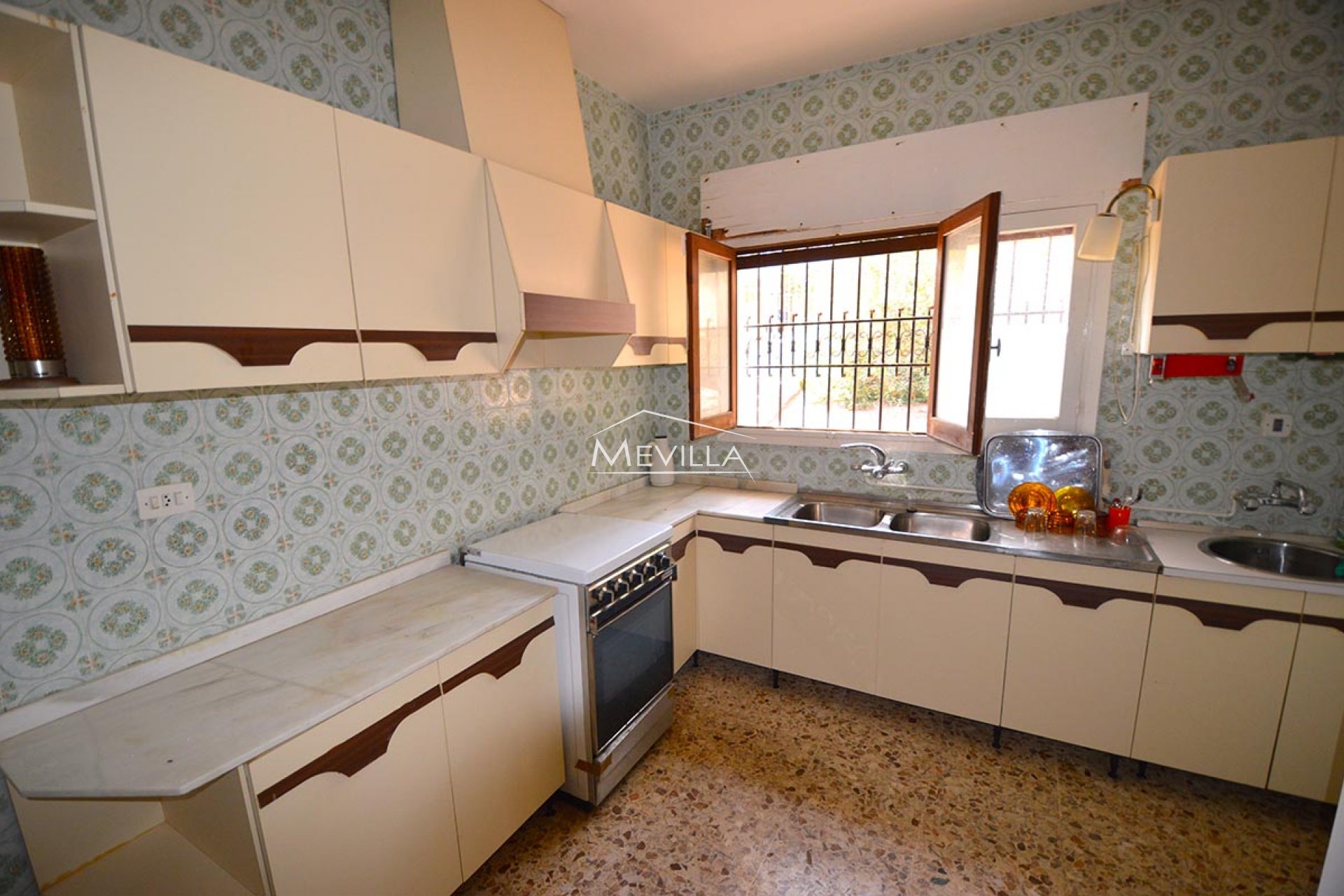 Återförsäljare - Plot - Orihuela Costa - Campoamor