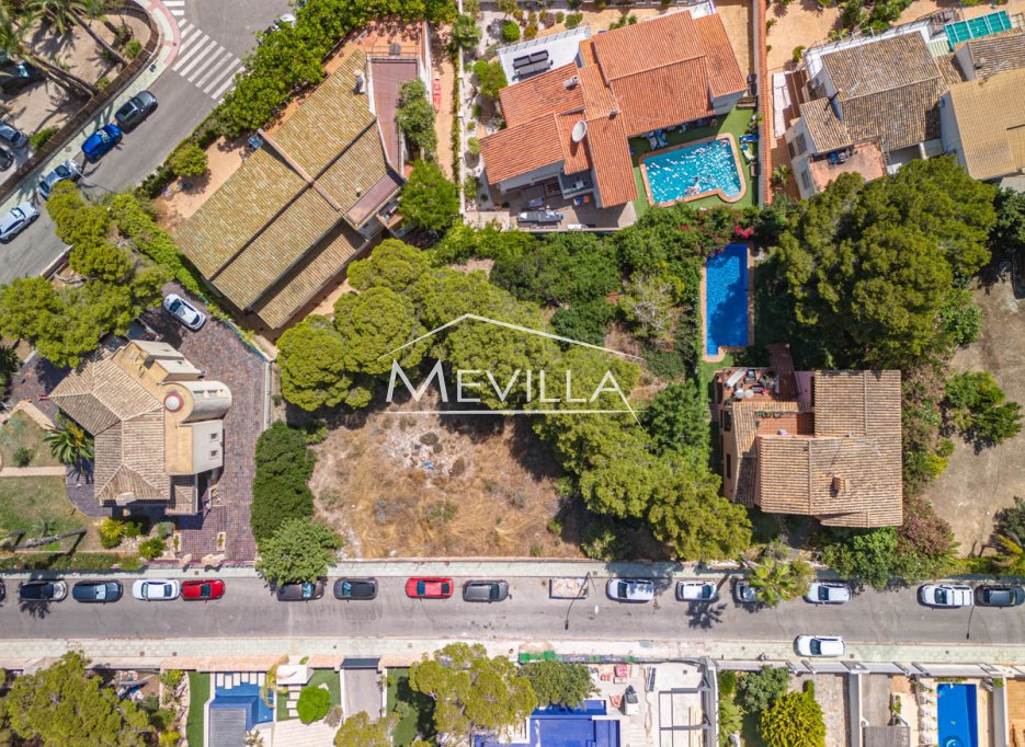 Återförsäljare - Plot - Orihuela Costa - Campoamor