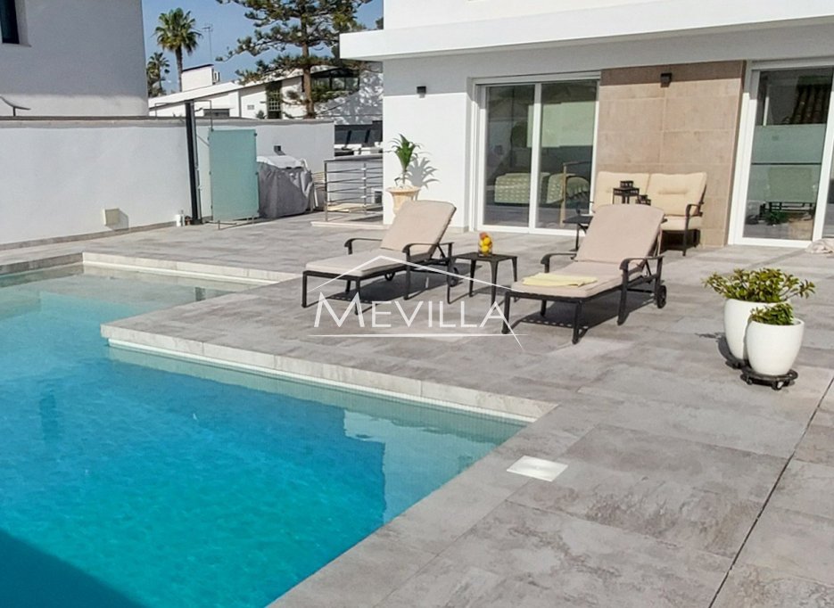 Återförsäljare - Villa - Orihuela Costa - Campoamor