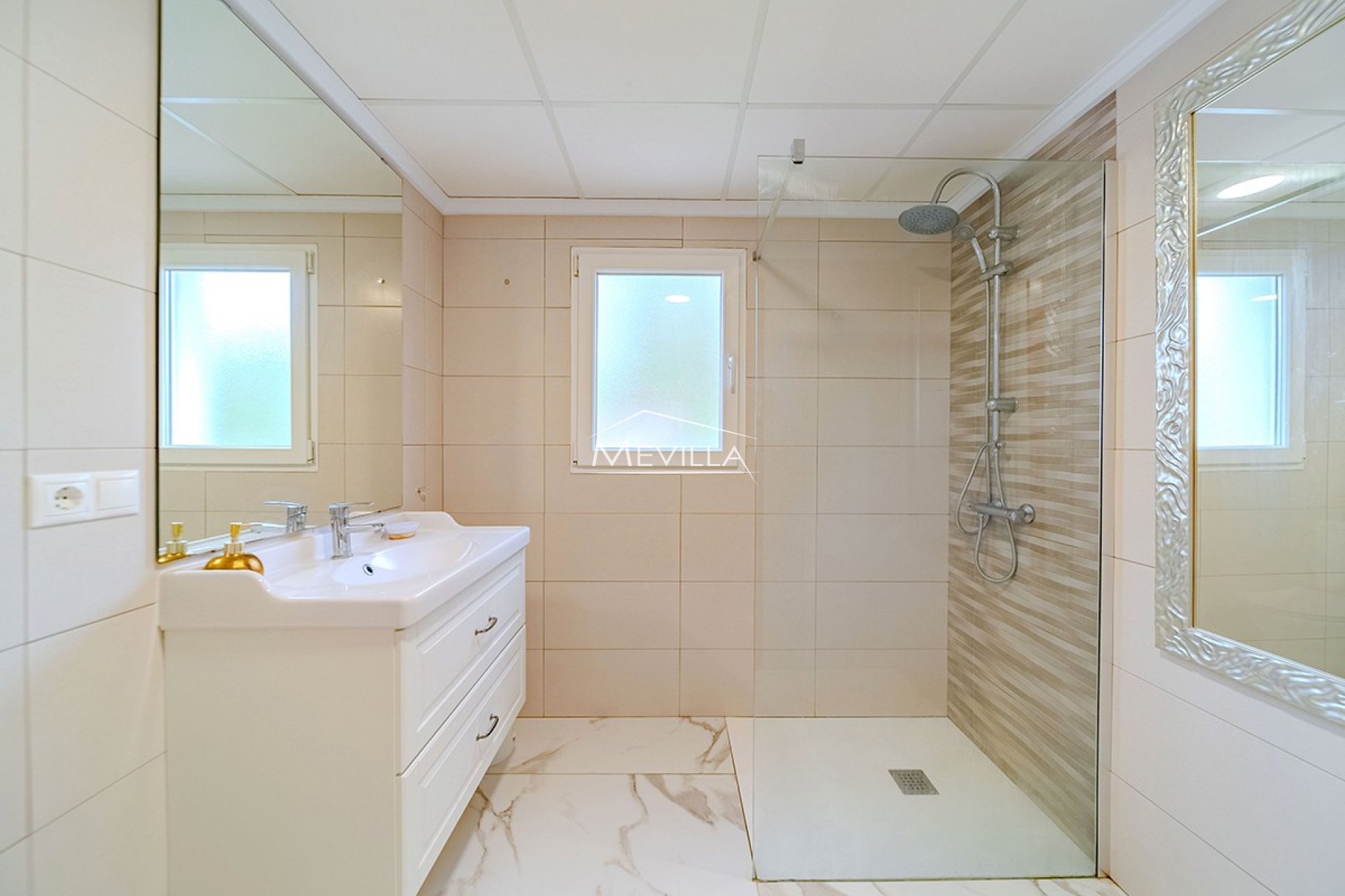 Återförsäljare - Villa - Orihuela Costa - Campoamor