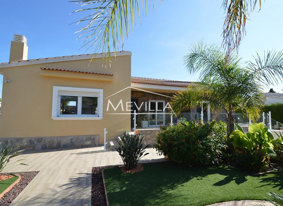 Återförsäljare - Villa - Orihuela Costa - La Zenia