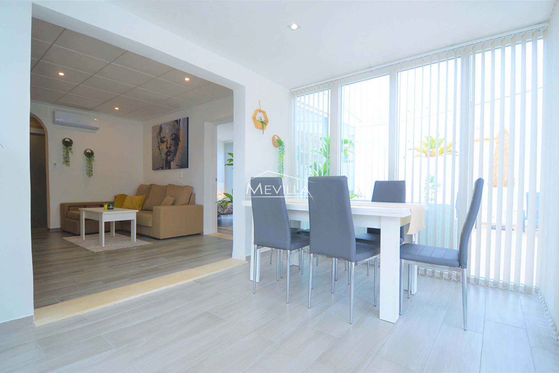 Återförsäljare - Villa - Orihuela Costa - Playa Flamenca