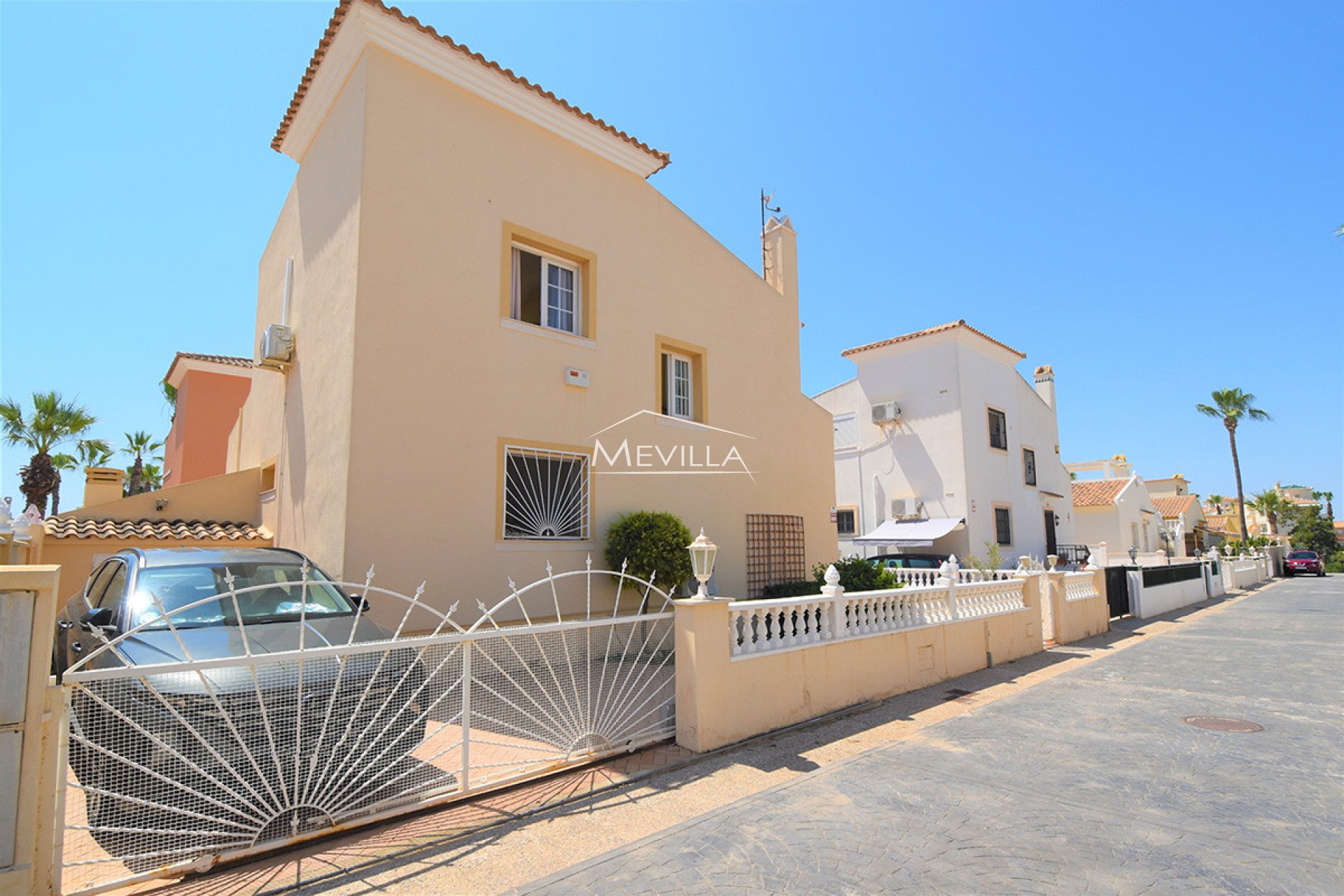 Återförsäljare - Villa - Orihuela Costa - Playa Flamenca