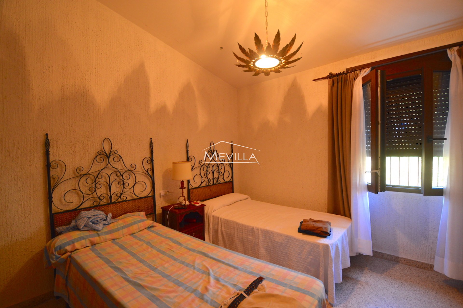 Återförsäljare - Villa - Orihuela Costa - Punta Prima