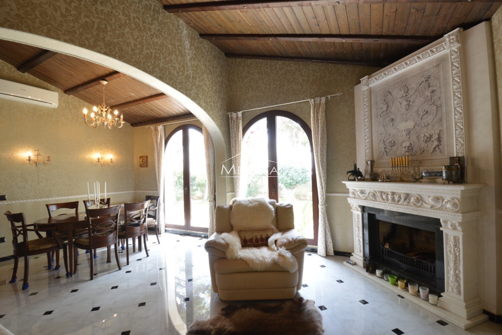 Återförsäljare - Villa - Orihuela Costa - Punta Prima