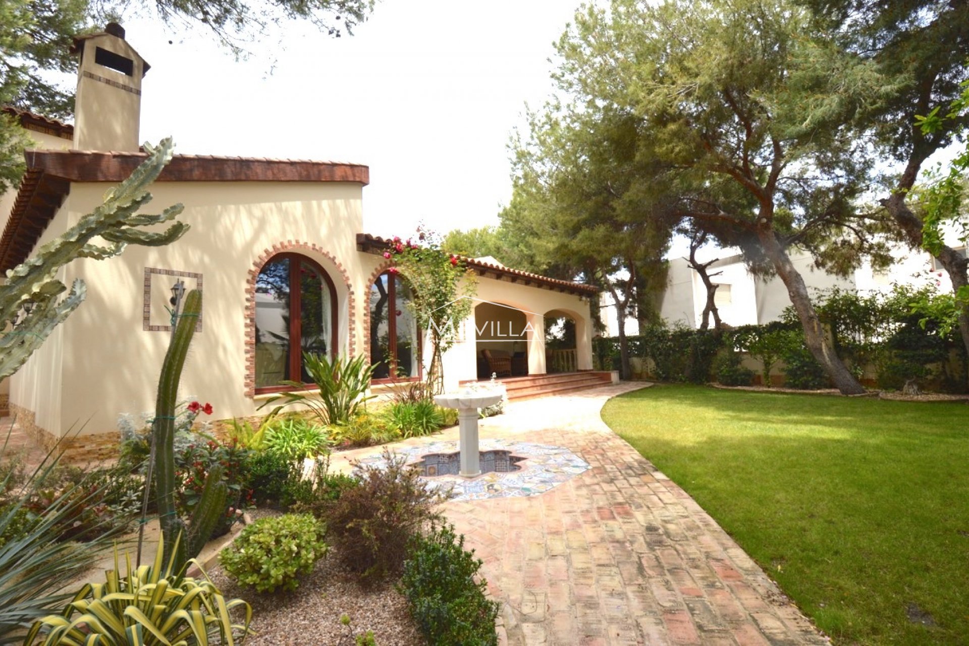 Återförsäljare - Villa - Orihuela Costa - Punta Prima