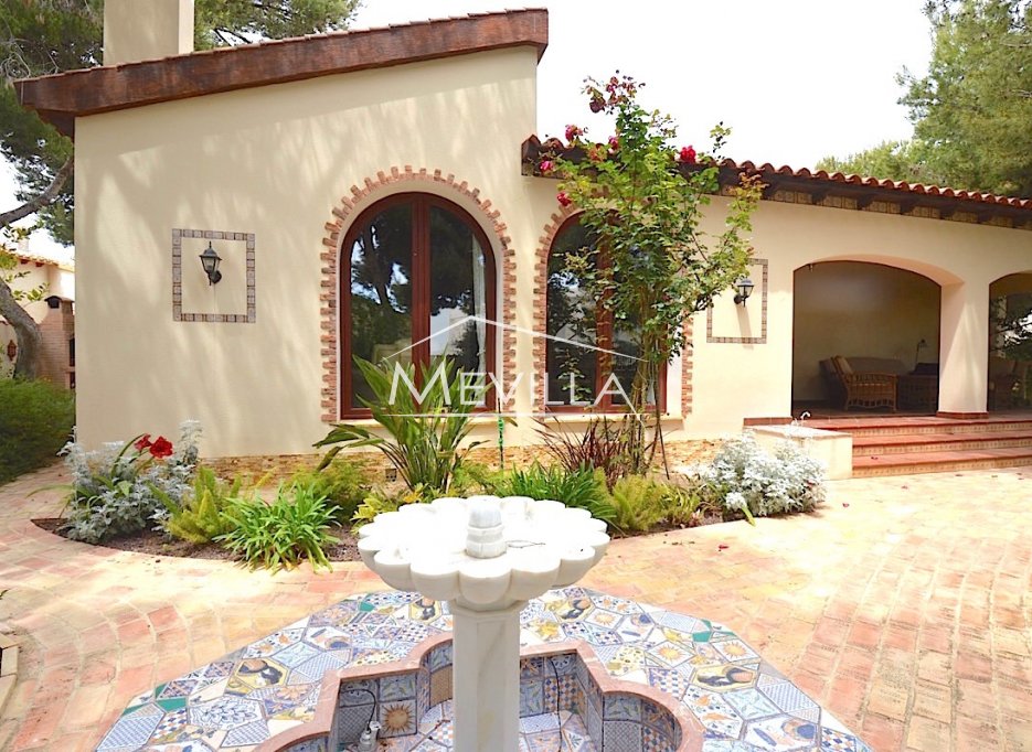 Återförsäljare - Villa - Orihuela Costa - Punta Prima