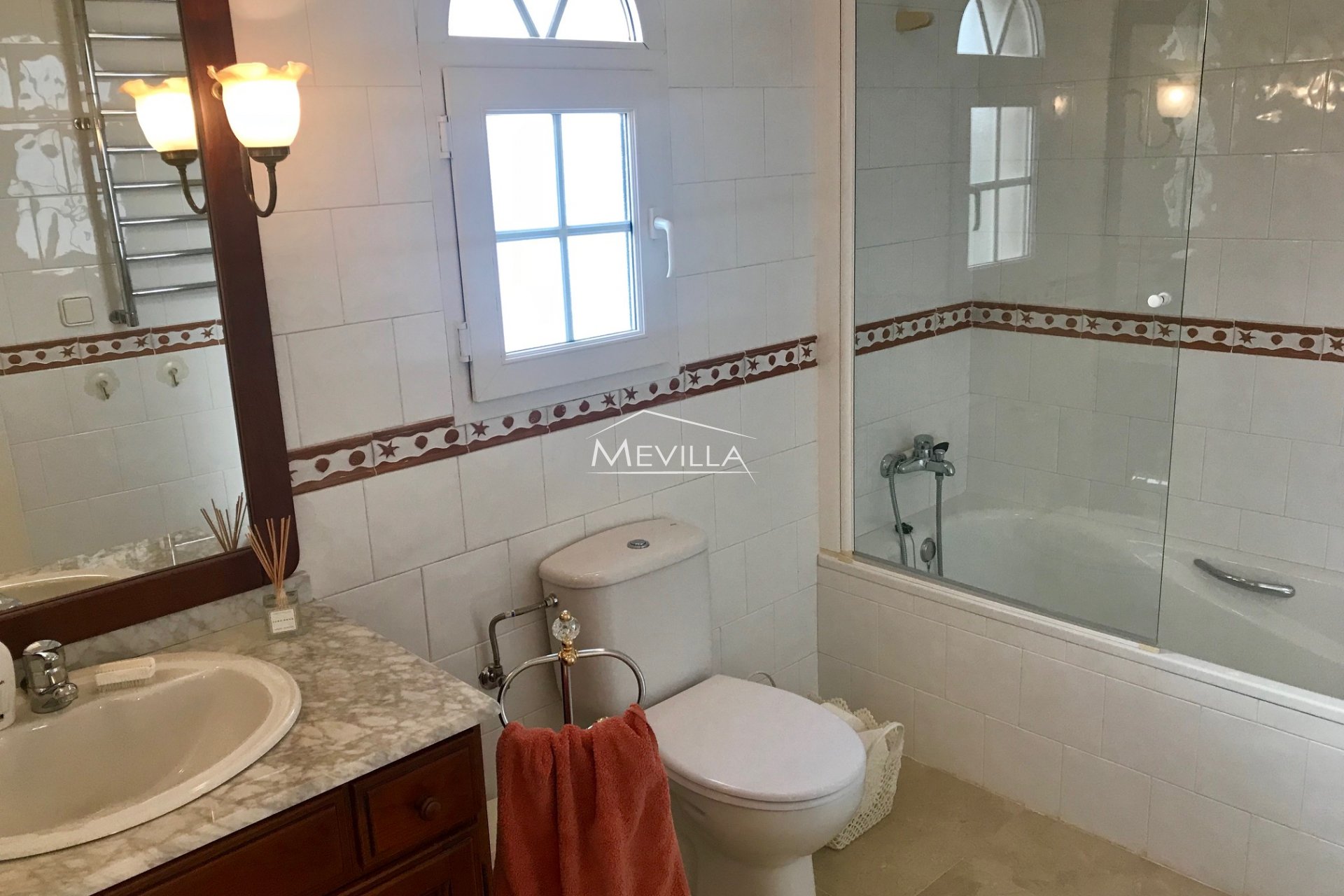 Återförsäljare - Villa - Orihuela Costa - Villamartin