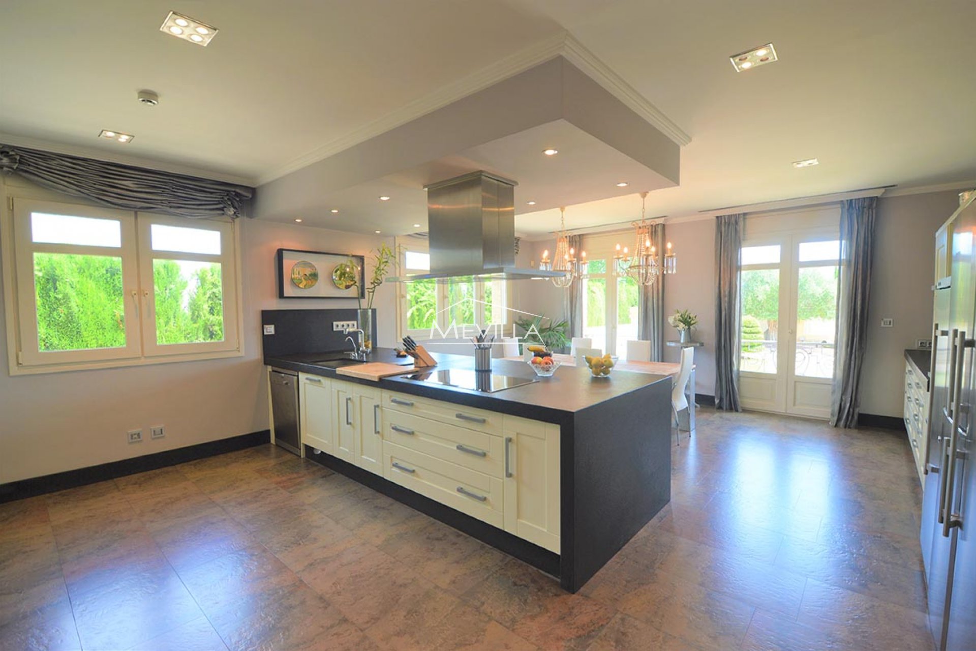 Återförsäljare - Villa - Orihuela