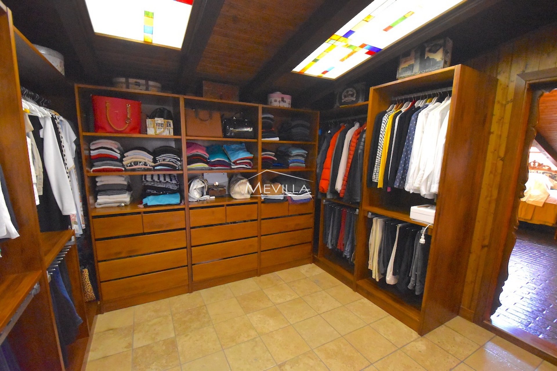 Återförsäljare - Villa - Rafal