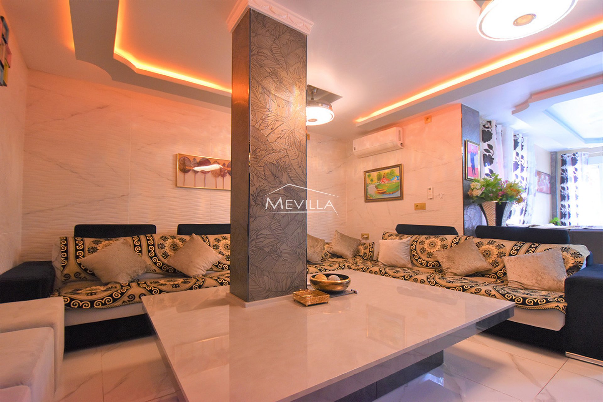 Återförsäljare - Villa - Torrevieja - Los Altos