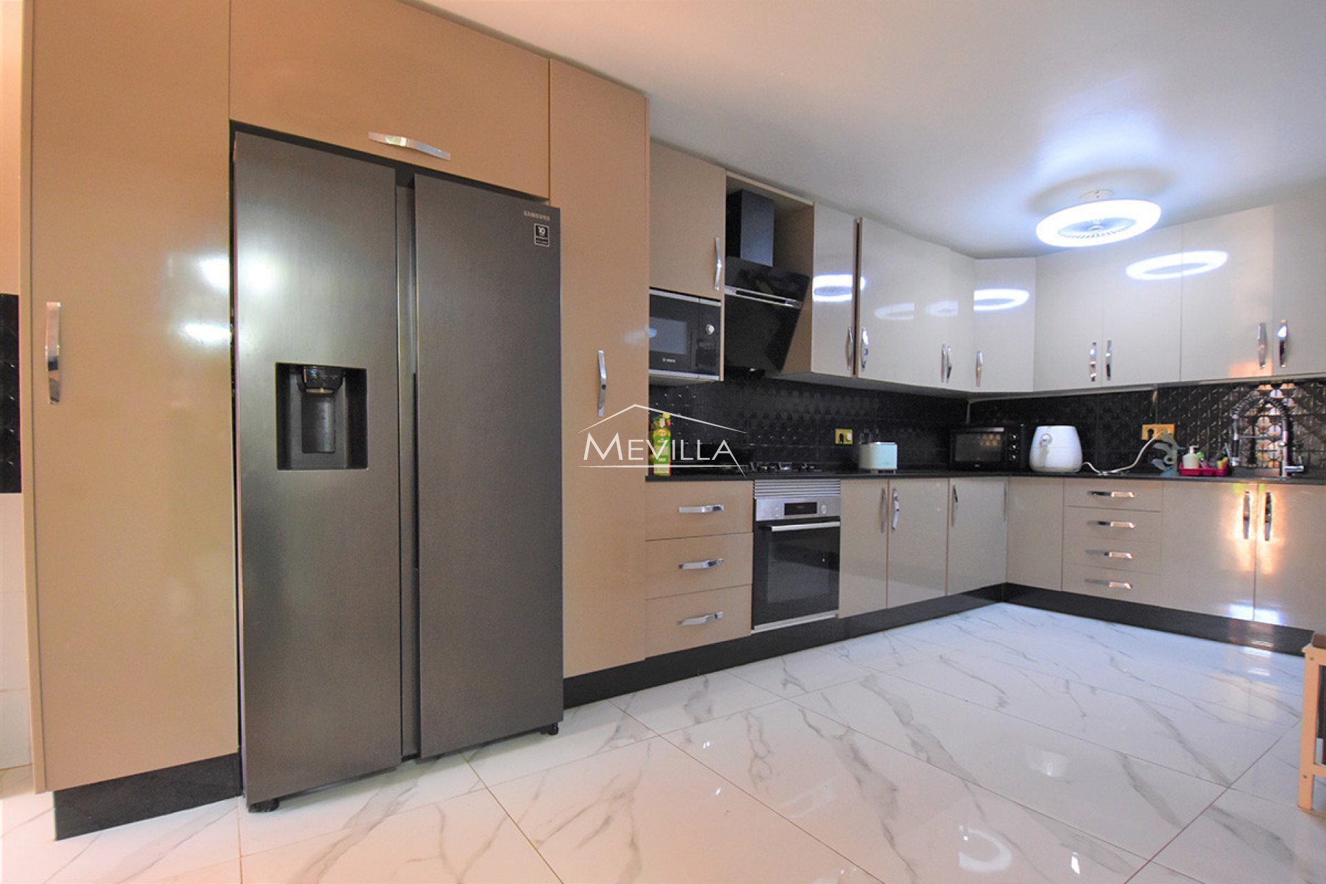 Återförsäljare - Villa - Torrevieja - Los Altos