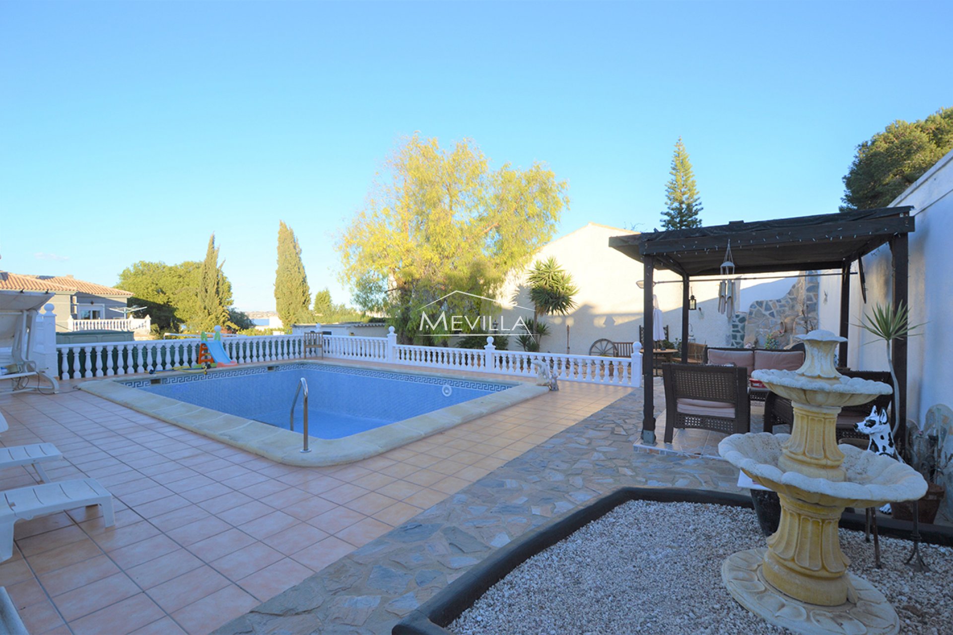 Återförsäljare - Villa - Torrevieja - Los Balcones