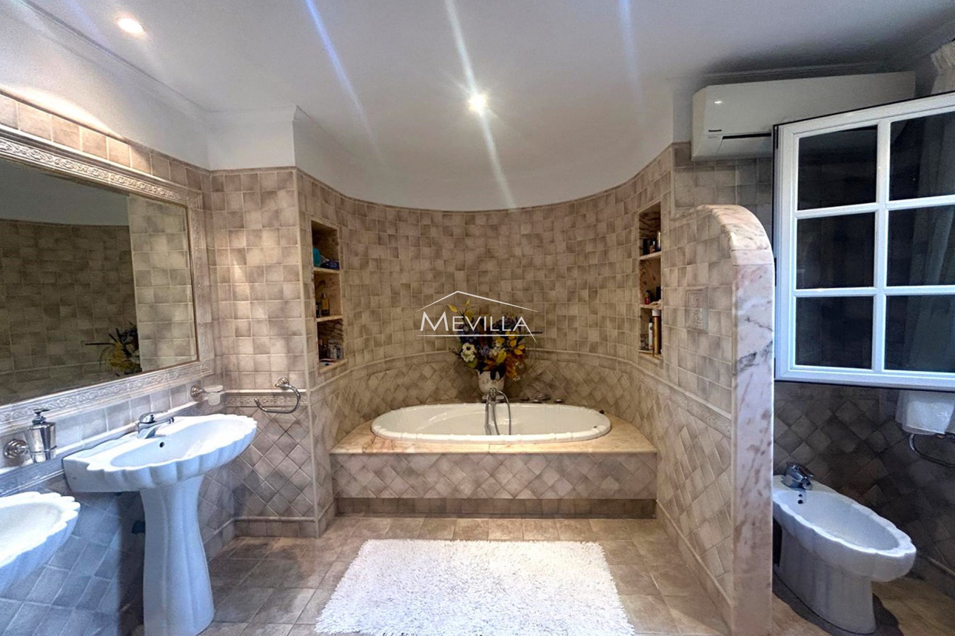 Återförsäljare - Villa - Torrevieja - Los Balcones