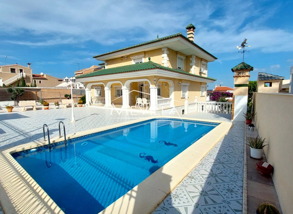 Återförsäljare - Villa - Torrevieja - Los Balcones