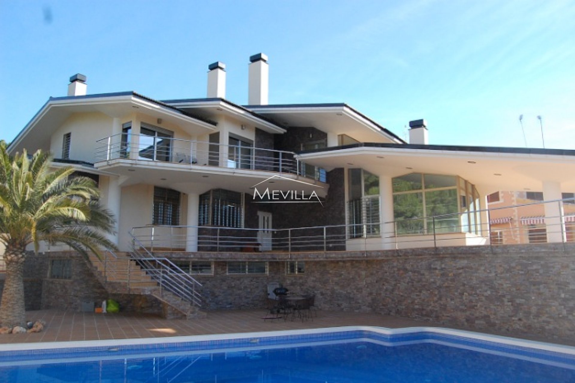 Beautiful, new built villa in Campoamor for sale.