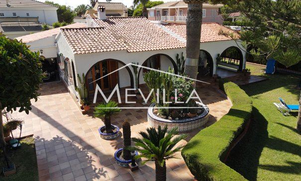 Chalet / Villa - Reventas - Orihuela Costa - La Zenia