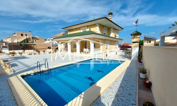 Chalet / Villa - Reventas - Torrevieja - Los Balcones