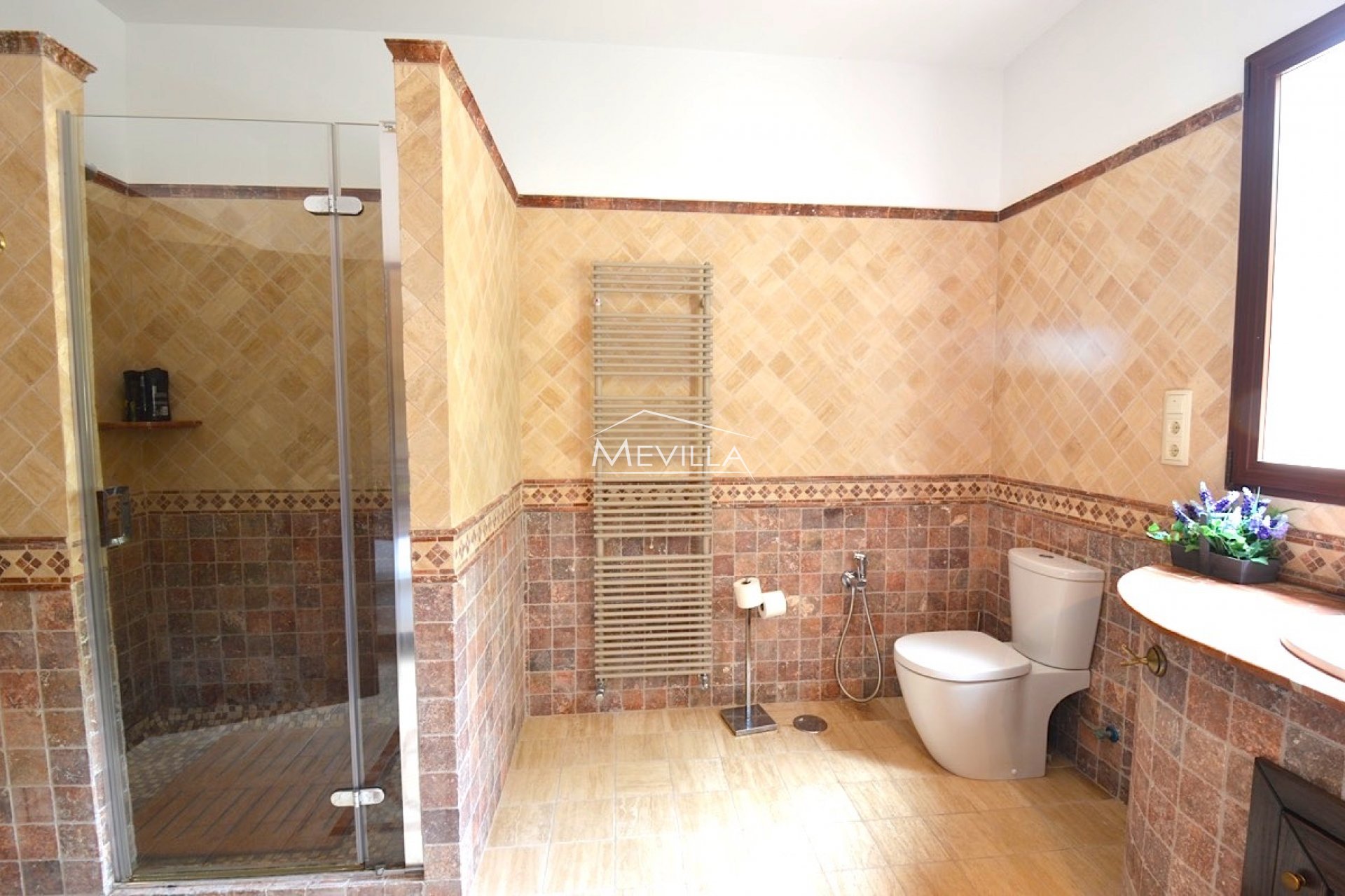 Das Badezimmer 