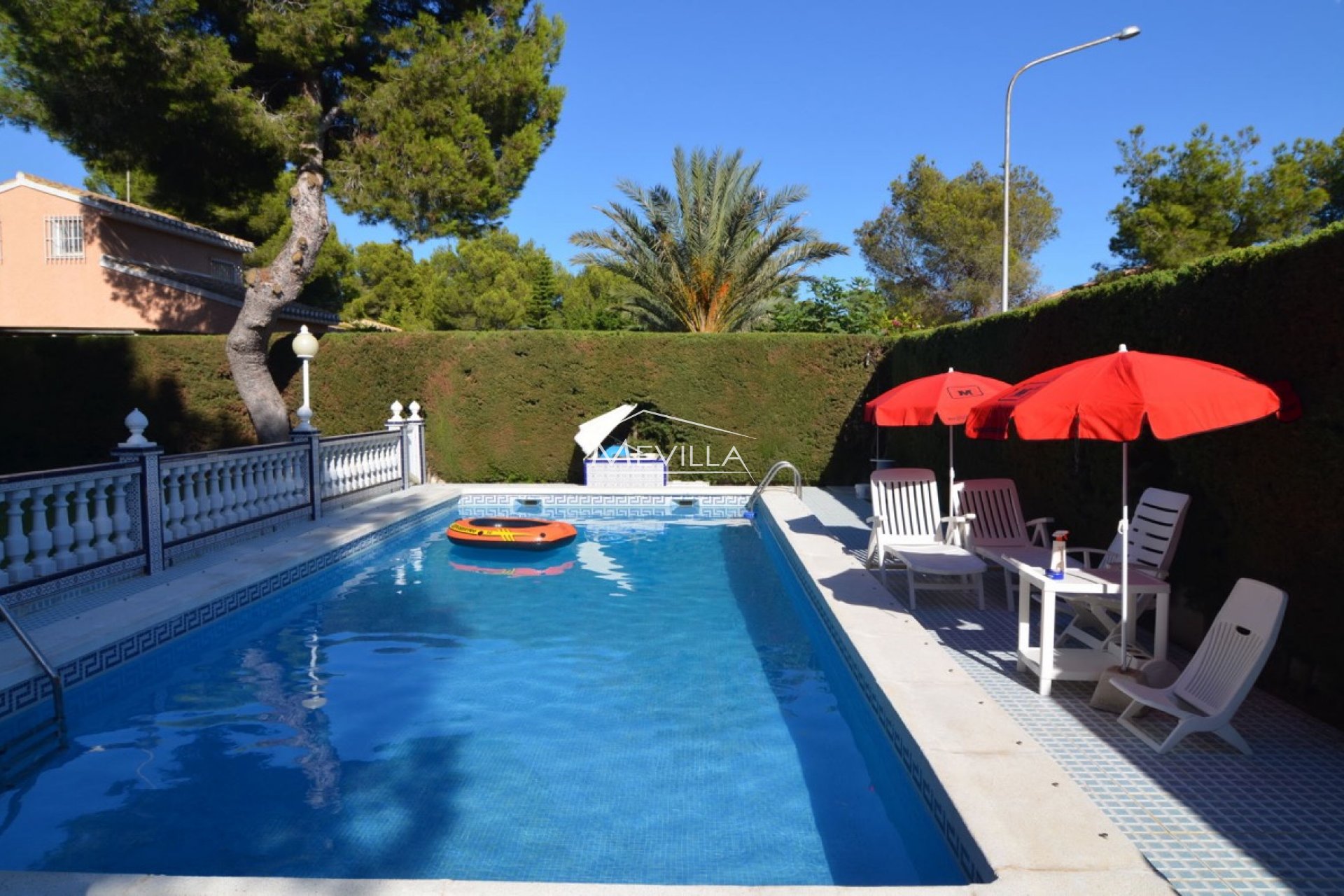 Der Pool