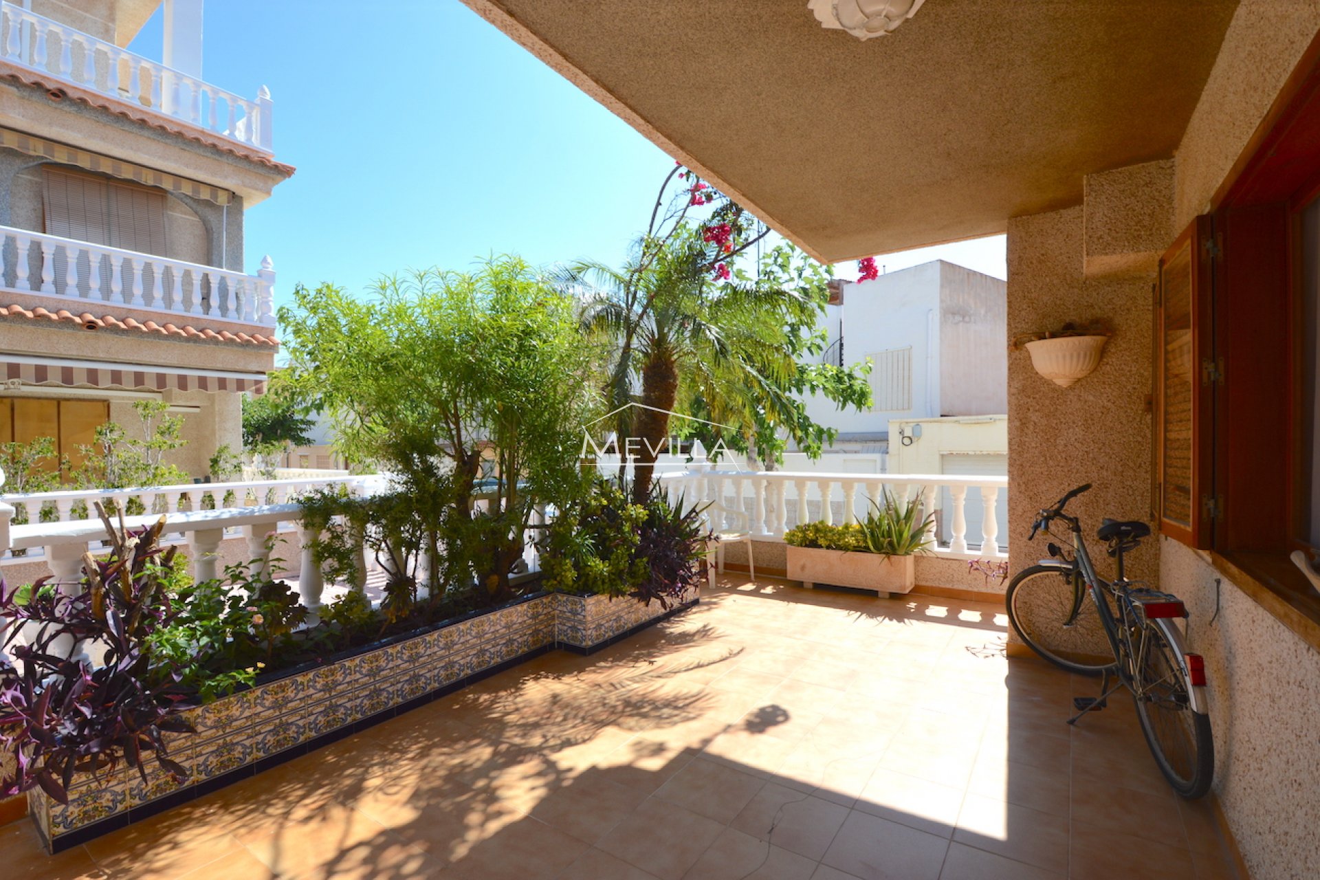 Die überdachte Terrasse