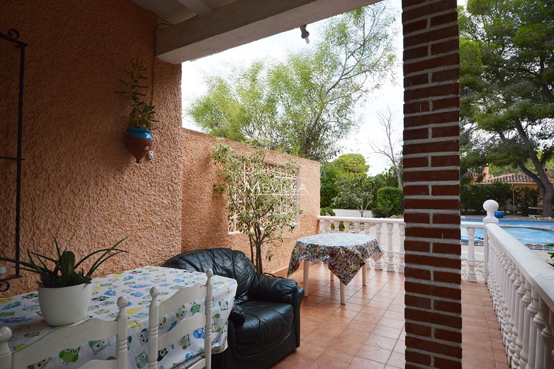 Die überdachte Terrasse