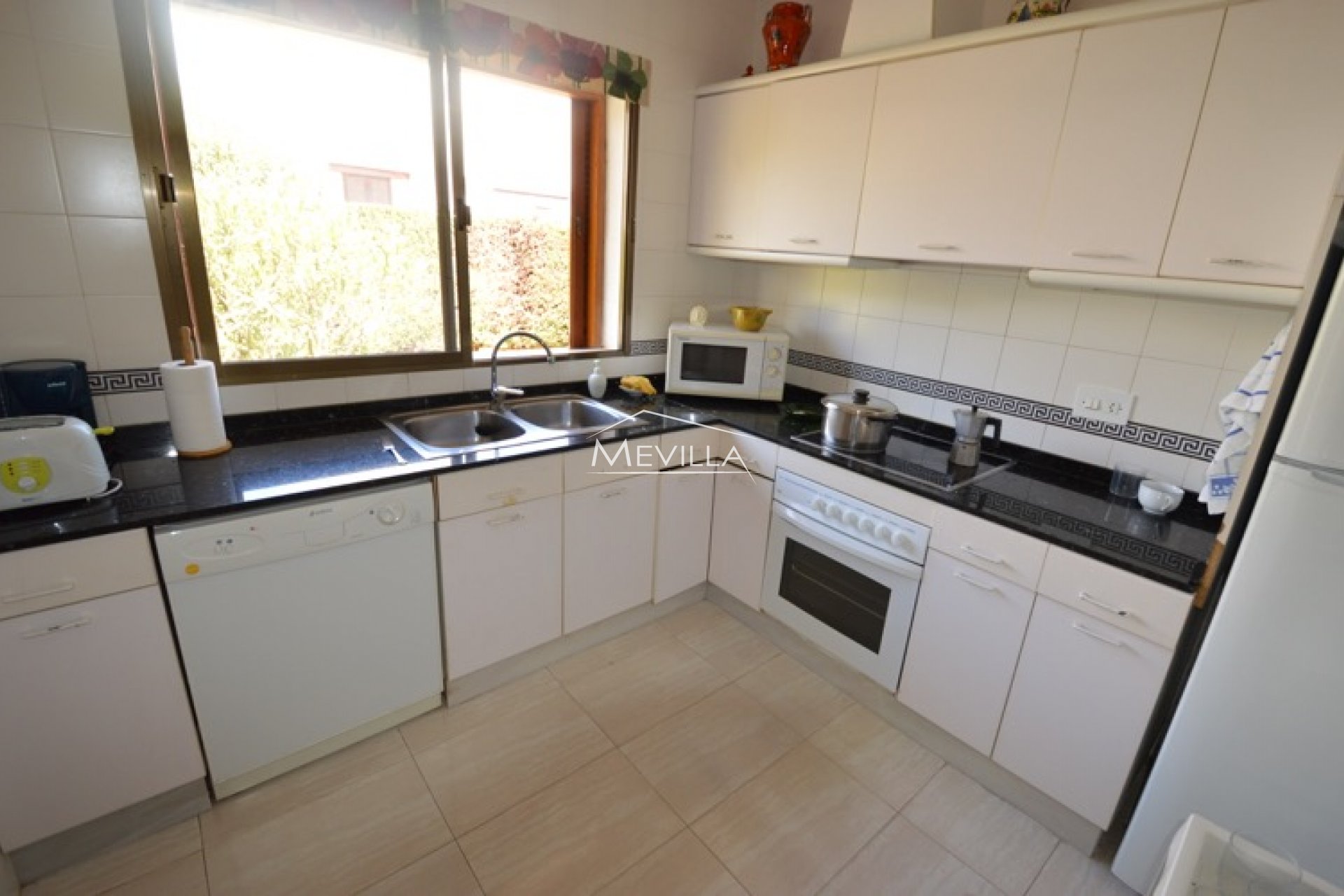 Die Villa mit Garten und Pool