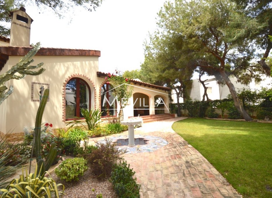 Die Villa mit Garten