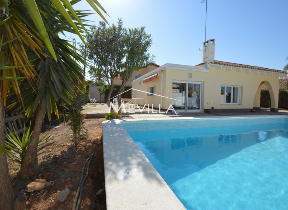 Die Villa mit Schwimmbad