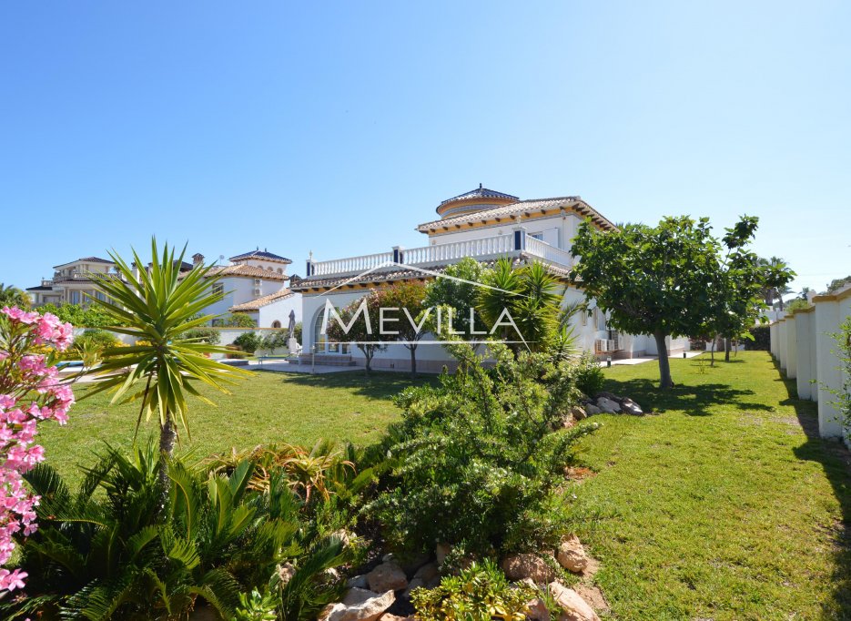 Die Villa