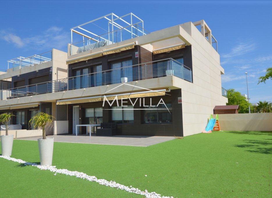 Duplex con vistas al mar en venta en Torre de la Horadada.