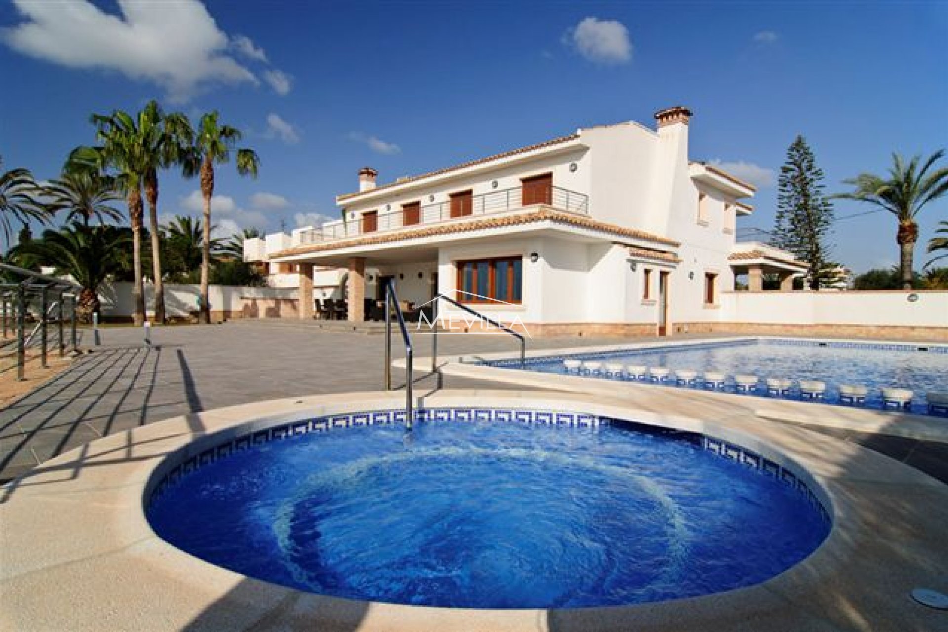 FRONTLINE VILLA IN CABO ROIG FOR SALE