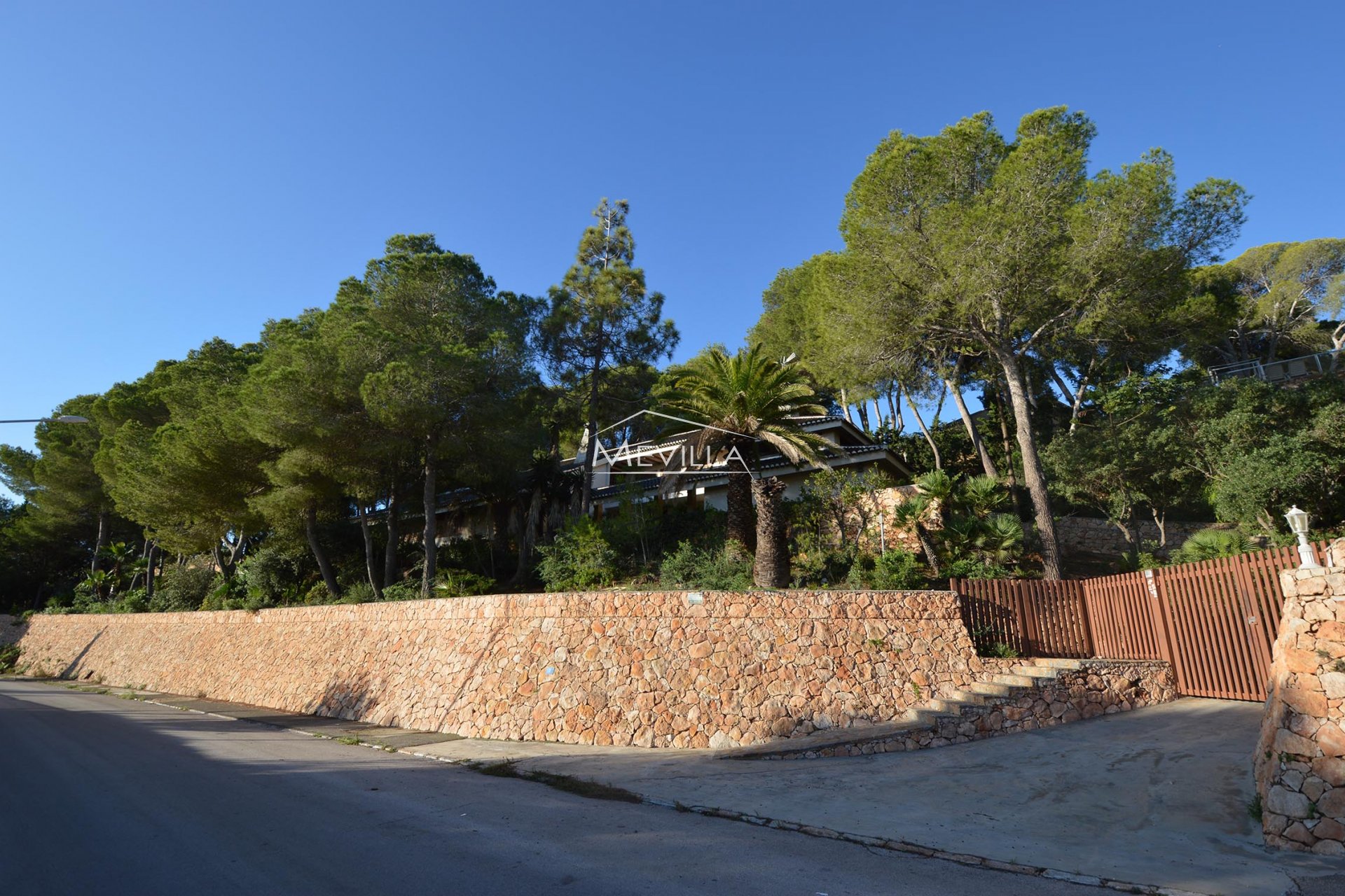 HERRLICHE VILLA MIT SCHWIMMBAD CAMPOAMOR, ORIHUELA COSTA