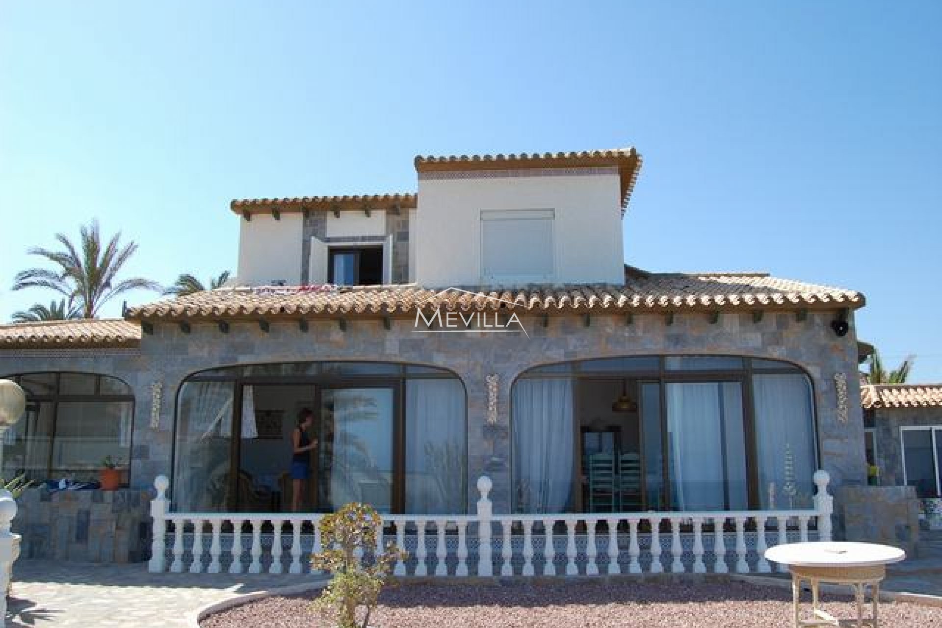 HOUSE FOR SALE IN CABO ROIG