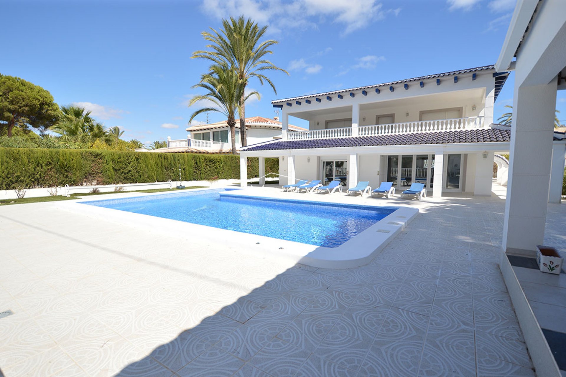 IMPONERENDE VILLA I CABO ROIG TIL SALG