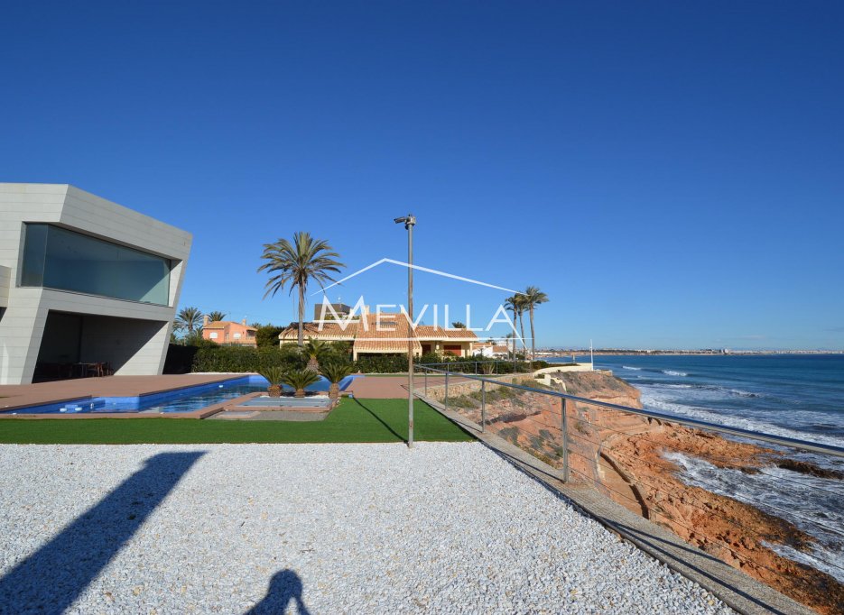 LUXURY FRONT LINE VILLA IN CABO ROIG, SOUTH COSTA BLANCA