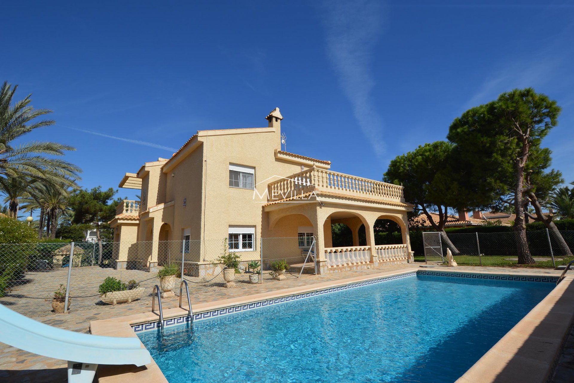 LUXURY VILLA IN CABO ROIG FOR SALE