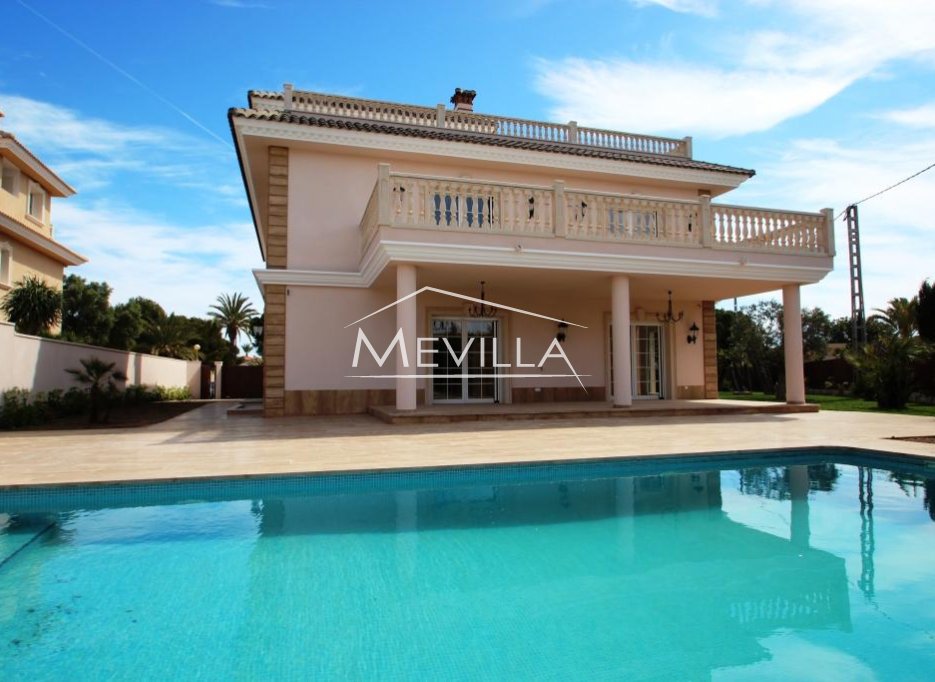 LUXURY VILLA WITH ELEVATOR NEXT TO THE BEACH IN CABO ROIG