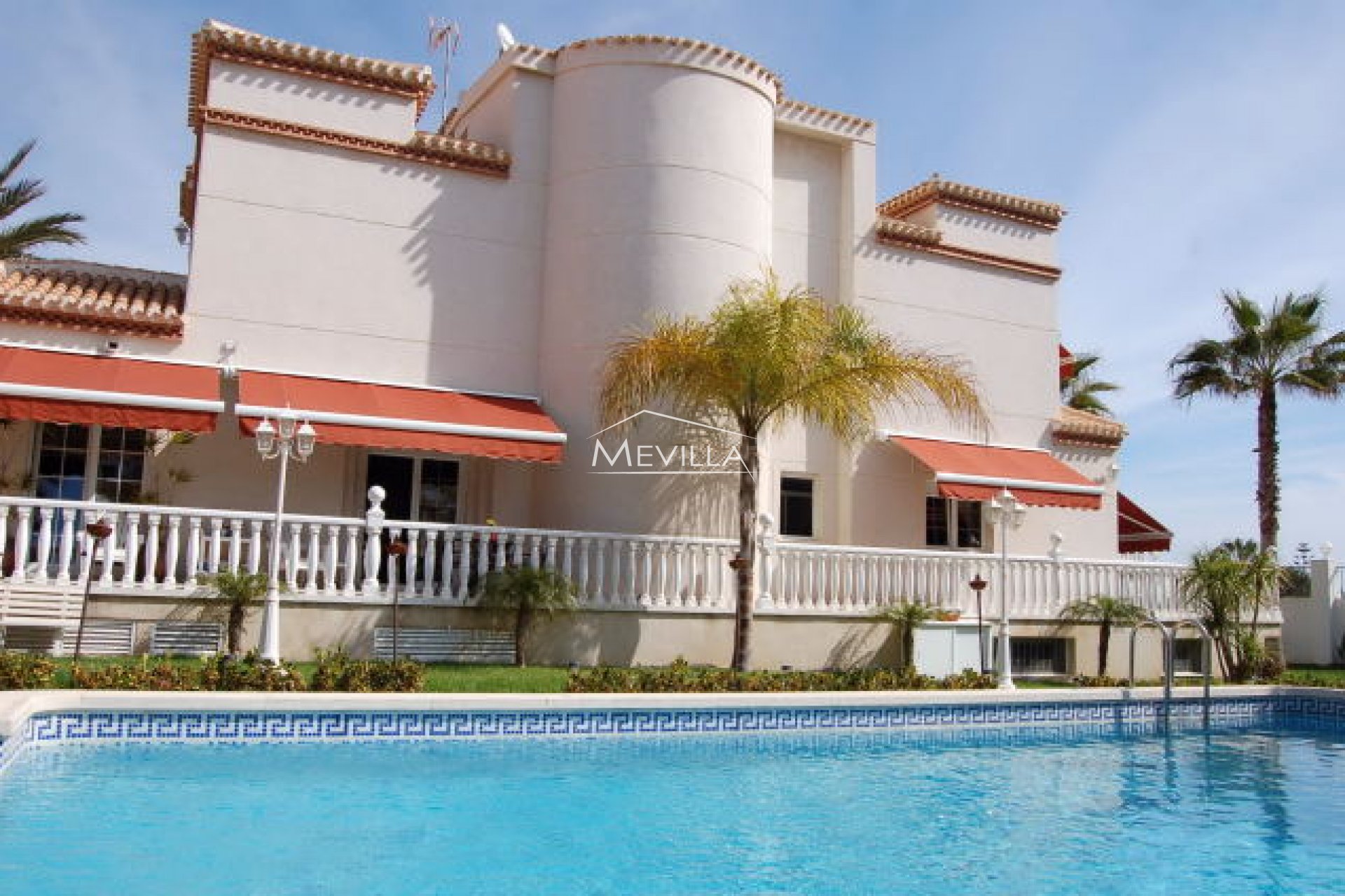  LUXURYVILLA IN PLAYA FLAMENCAONLY 150 M FROM THE BEACH FOR SALE