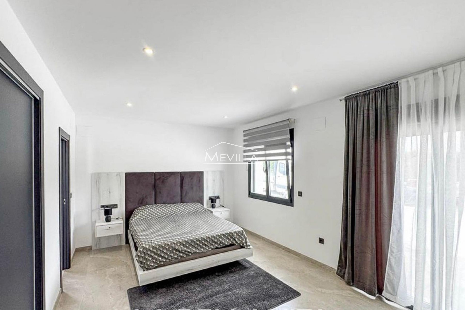 Obra nueva - Chalet / Villa - Guardamar / Ciudad Quesada / La Marina - La Marina