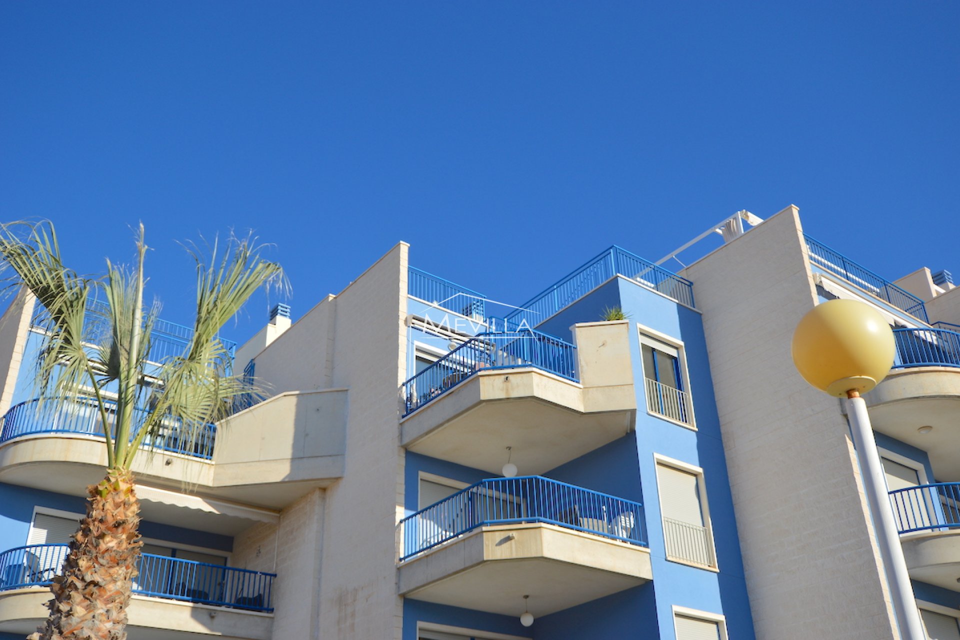 PENTHOUSE WITH SEA VIEWS IN FIRST LINE OF BEACH FOR SALE, CABO ROIG.