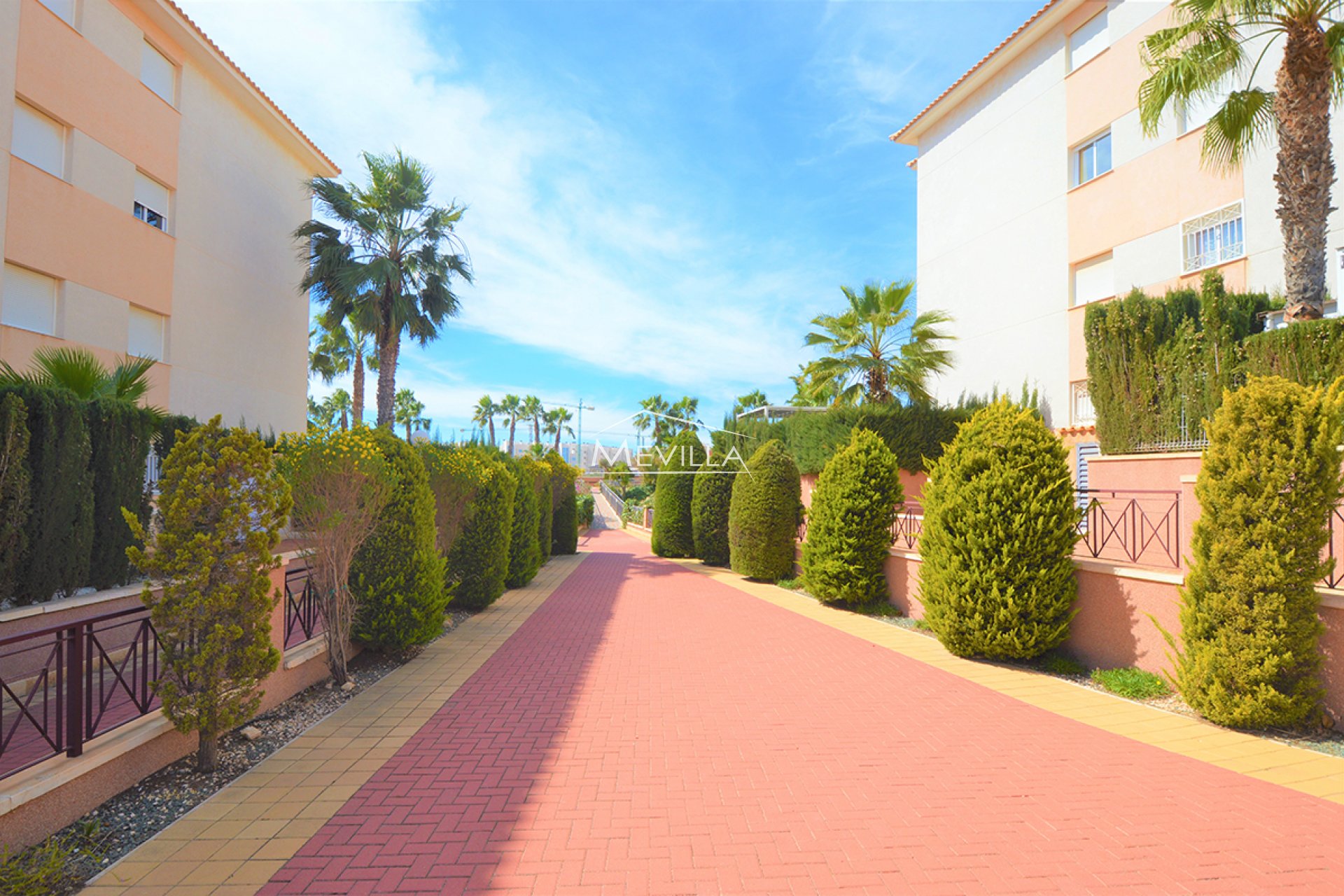 Resales - Flat / Apartment - Orihuela Costa - Playa Flamenca