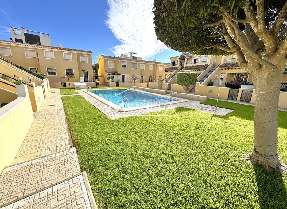 Resales - Flat / Apartment - Orihuela Costa - Villamartin