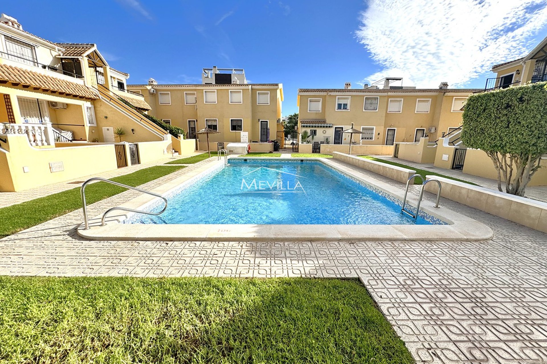 Resales - Flat / Apartment - Orihuela Costa - Villamartin