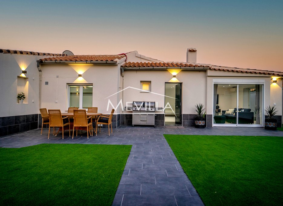 Resales - Villa - Orihuela Costa - Cabo Roig