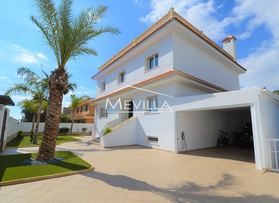 Resales - Villa - Orihuela Costa - Campoamor