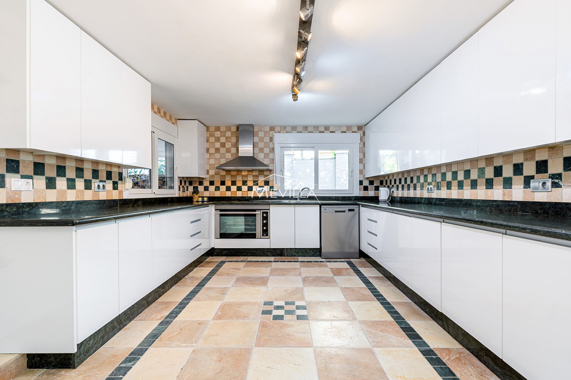 Resales - Villa - Orihuela Costa - Campoamor