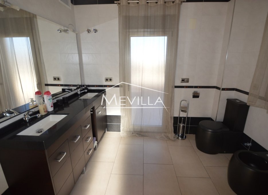 Resales - Villa - Orihuela Costa - La Zenia